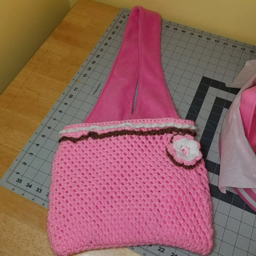 Dog or Cat Sling Carrier Purse has leash inside small or medium size pet